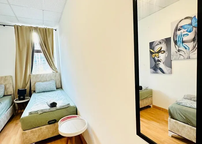 Comfortable 2br With Living In For Long