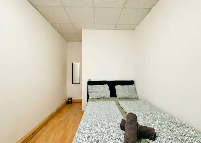 Comfortable 2br With Living In For Long * Viyana