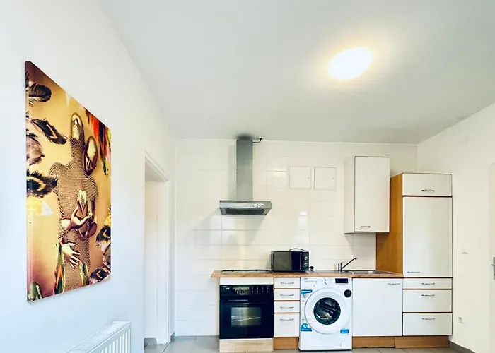 Comfortable 2br With Living In For Long Apartment *